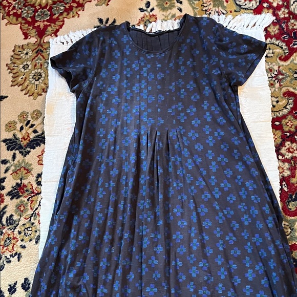 Elegant Blue Patterned Dress - Picture 4 of 7